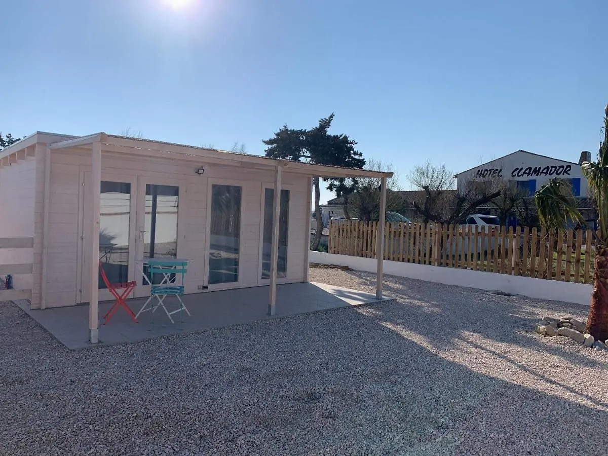 Clamador Saintes-Maries-de-La-Mer Hotel